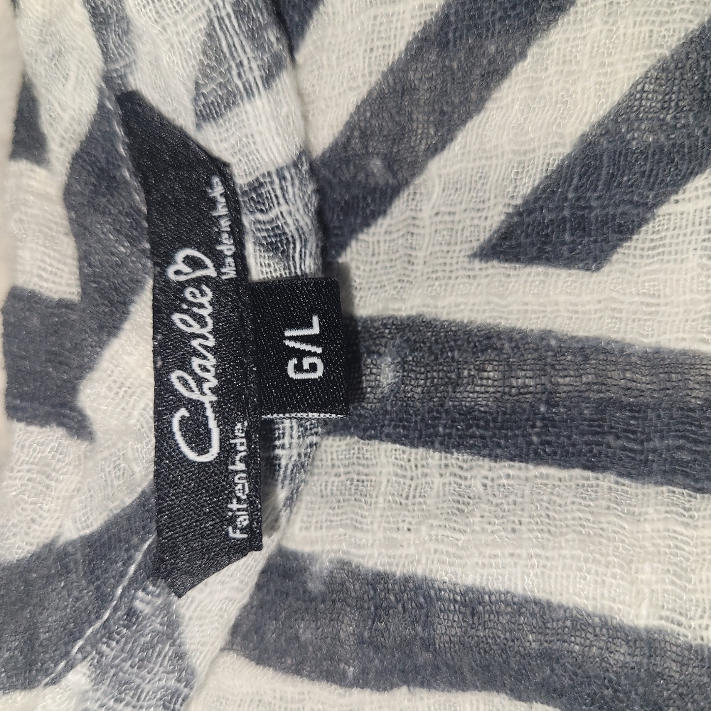 CHARLIE B Black and White Chevron Blouse - Picture 6 of 6